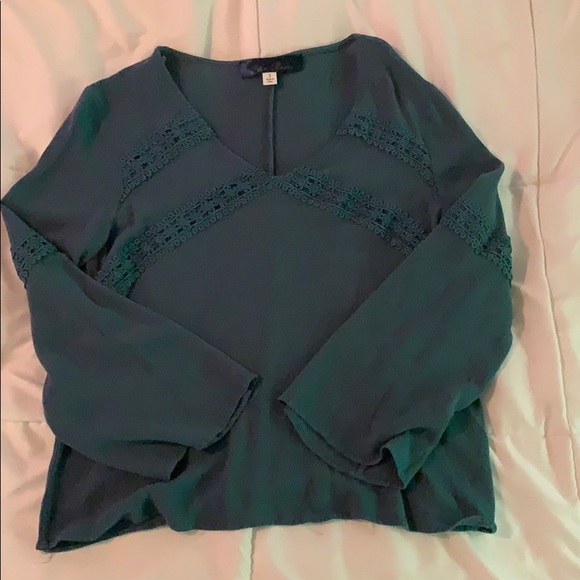 Blue flowy top - Picture 1 of 3